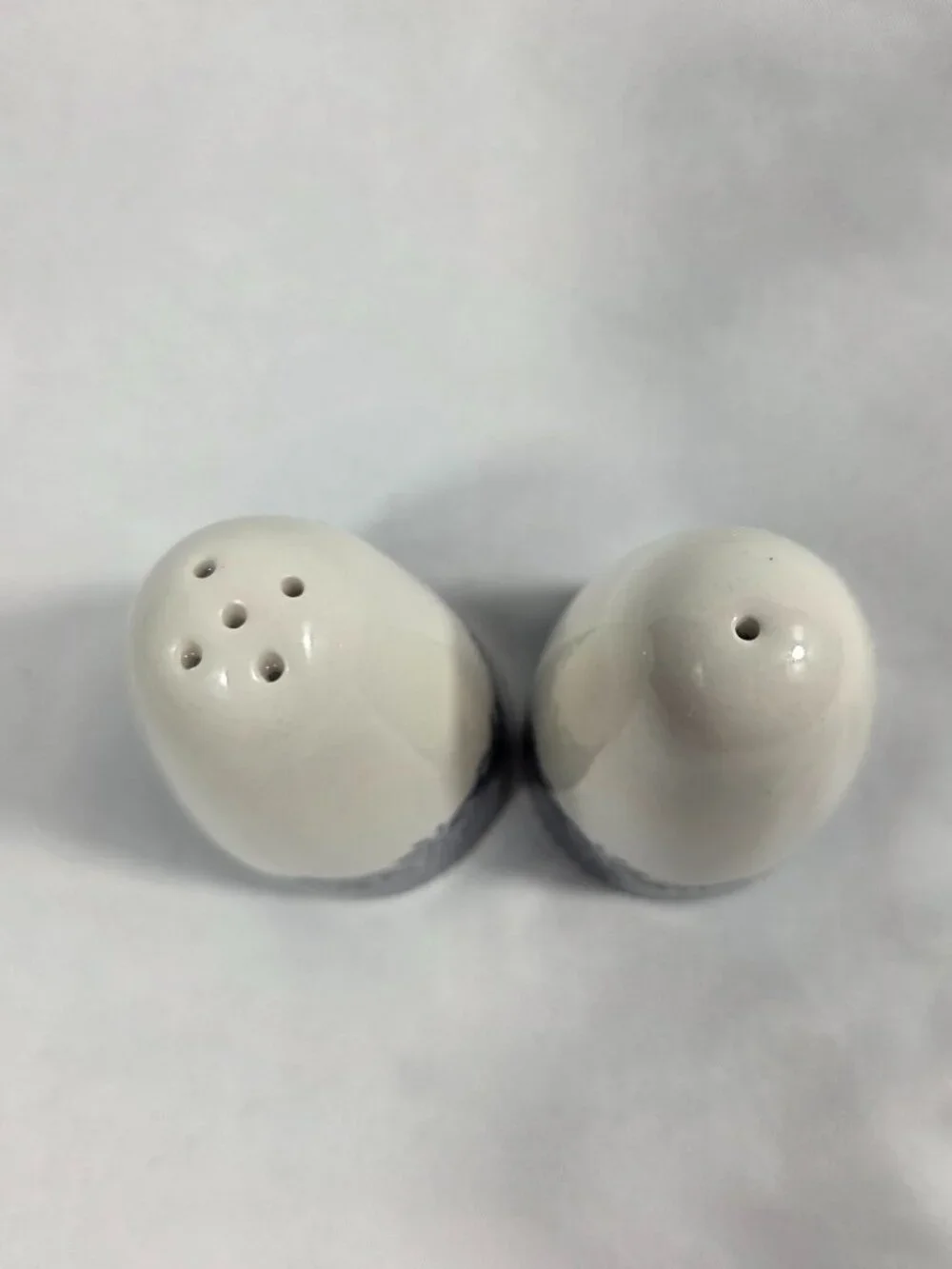 Churchill Willow Blue Salt & Pepper Shaker Set 1/5 Holes Georgian Shape England
